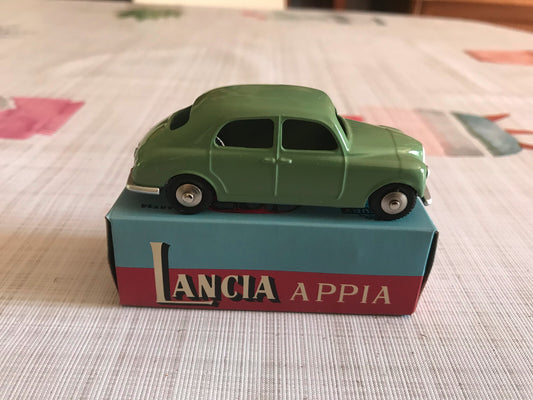 Voiture miniature Lancia Appia Mercury Hachette 1/48 1/43 Dinky