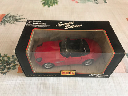 Voiture miniature BMW Z8 Maisto au 1/24