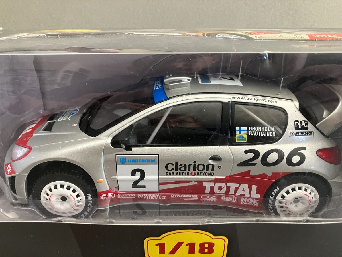 Voiture miniature Peugeot 206 Gronholm Rallye Suède 2002 WRC Altaya au 1/18