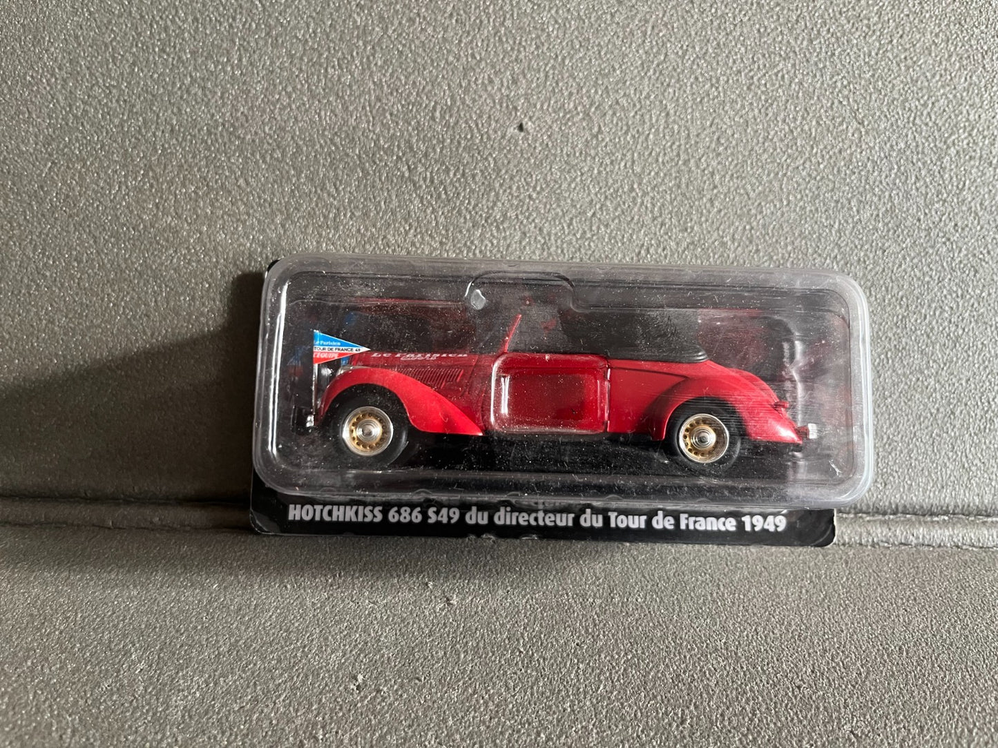 Voiture Miniature Hotchkiss 686 S49 Juges 1949 Norev Tour de France au 1/43