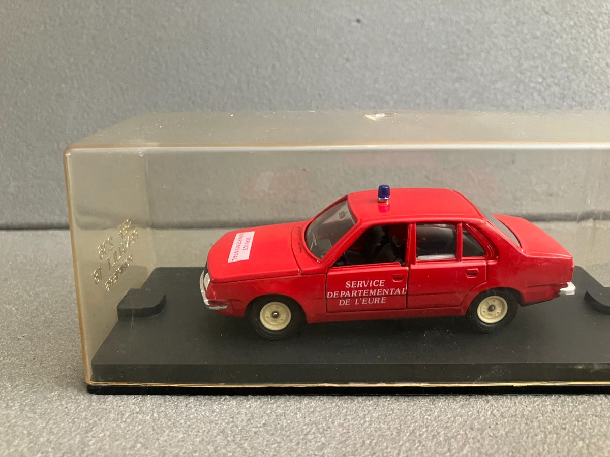 Voiture Miniature Renault 18 Pompiers Verem Ref 236 au 1/43