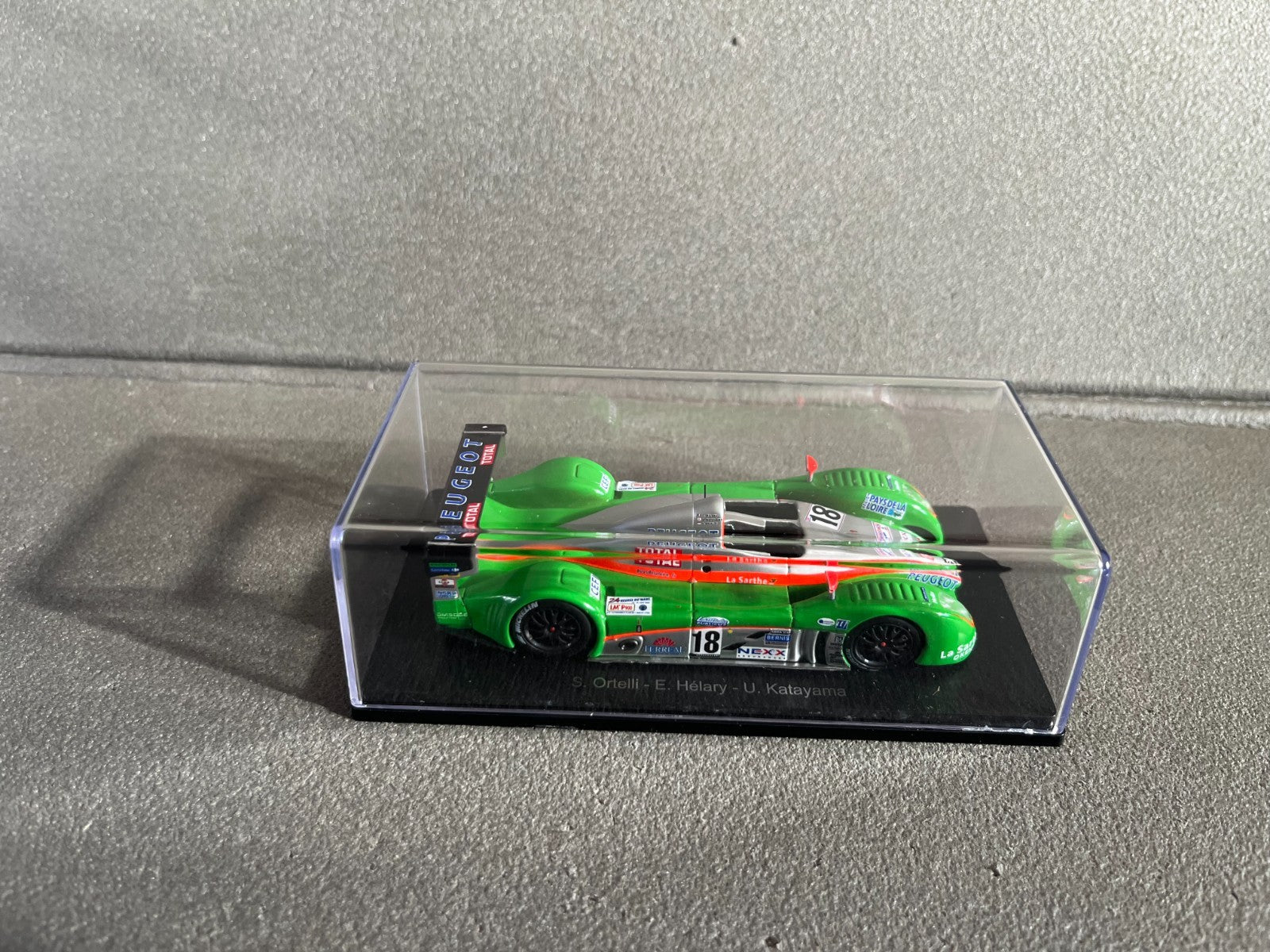 Voiture Miniature Courage C60 Peugeot Le Mans 2002 Spark Hachette 1/43