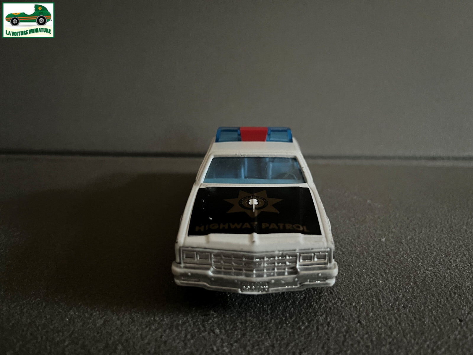 Voiture miniature Chevrolet Impala Highway Patrol Police Majorette France 1/41
