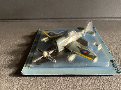 Avion miniature Militaire Tempest Fabbri Italeri 1/100