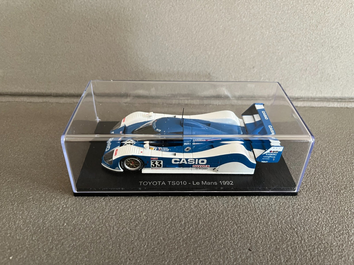 Voiture Miniature Toyota TS010 Le Mans 1992 Spark Hachette 1/43