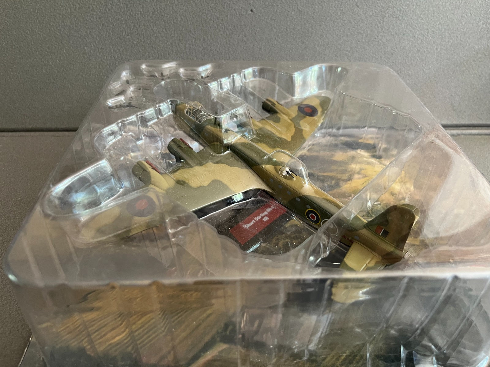 Avion miniature Militaire Bombardier Short Stirling Mk III Altaya 1/144