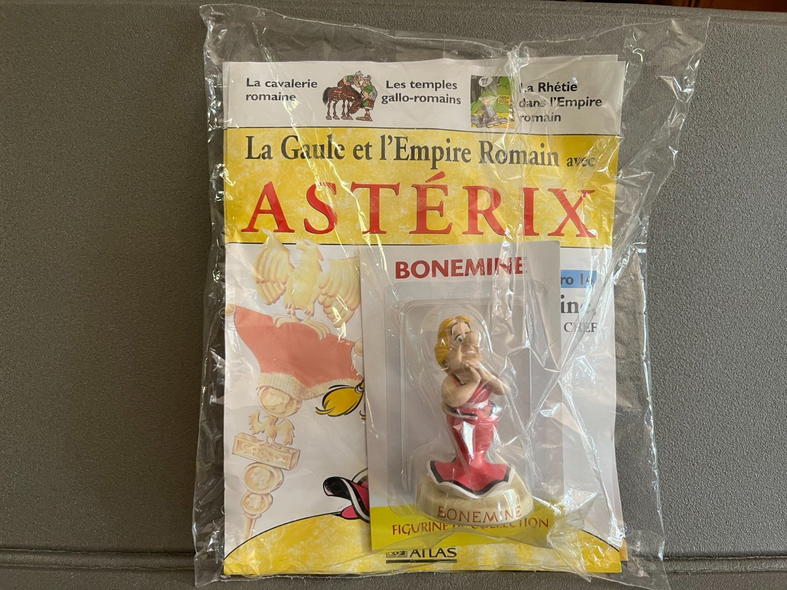 Figurine de Collection Astérix Obélix Bonemine Plastoy Atlas