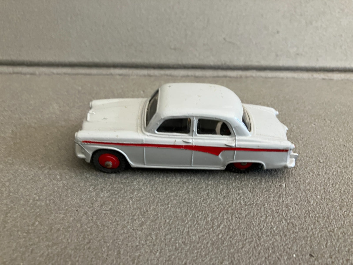 Ancienne Voiture Miniature Austin A105 176 England Meccano Dinky Toys 1/43