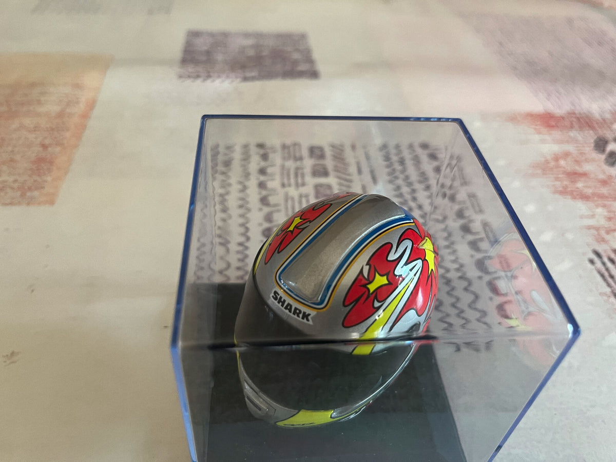 Casque Moto GP Olivier Jacque 2000 Altaya au 1/5