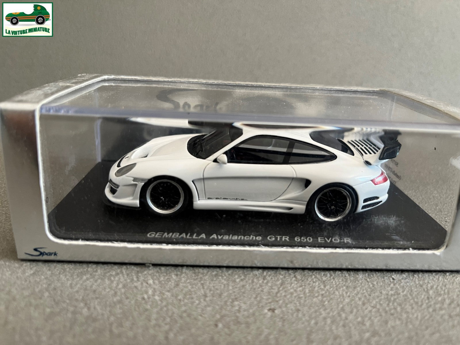 Voiture Miniature Porsche Gemballa Avalanche GTR 650 EVO-R Spark  1/43