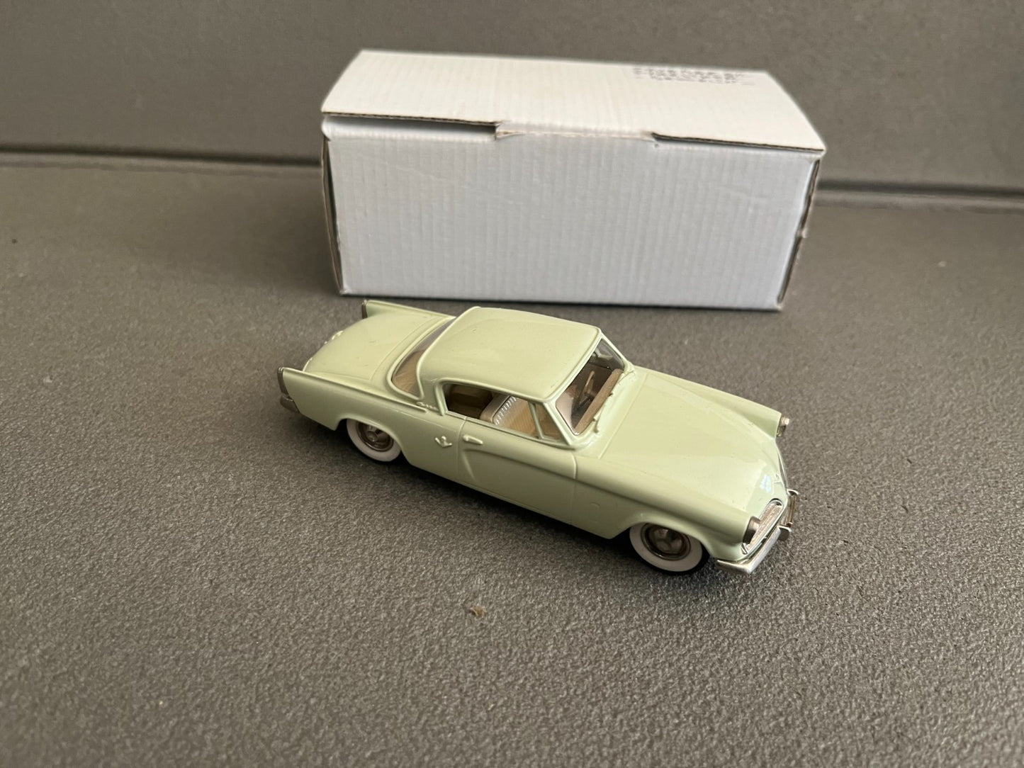 Ancienne Voiture miniature Studebaker Starliner 1953 Brooklin England 1/43