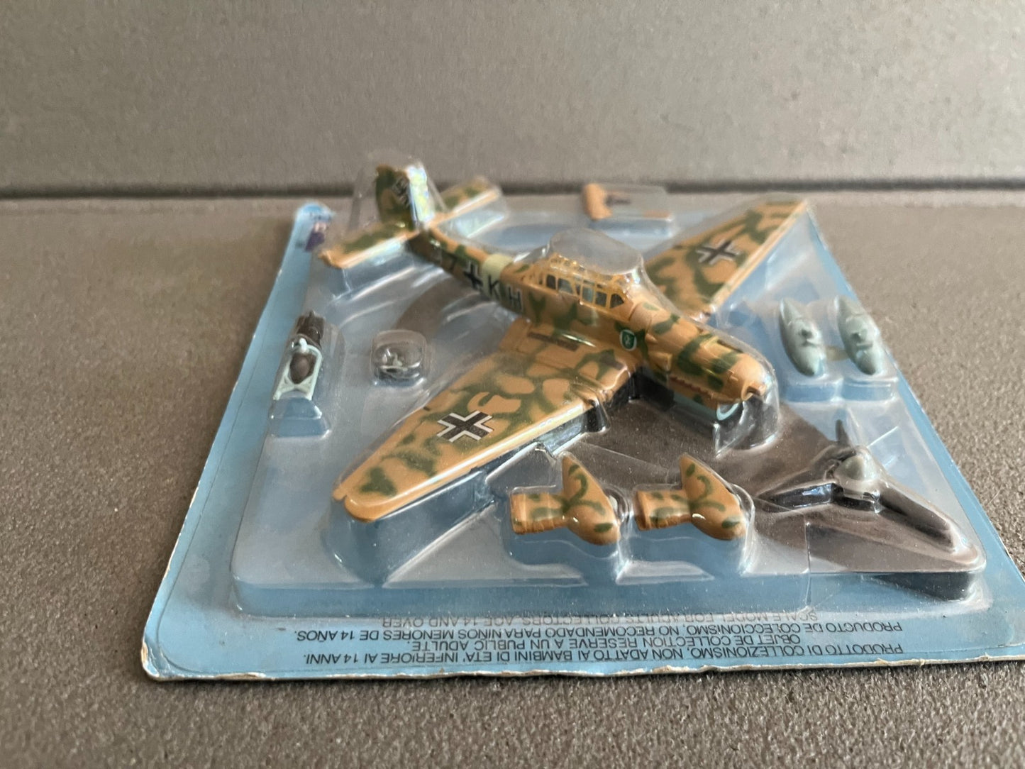 Avion miniature Militaire Ju-87r Fabbri Italeri 1/100