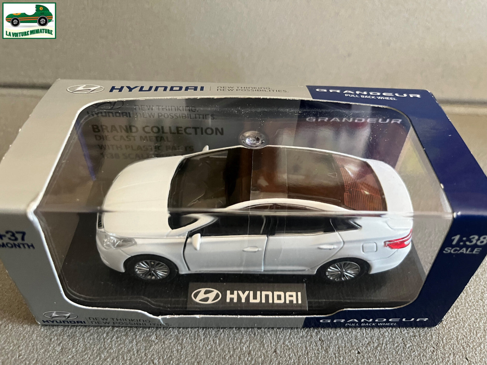 Voiture Miniature Hyundai Grandeur Pino B&D au 1/38