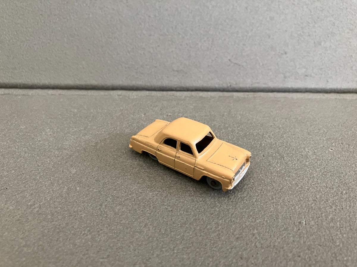 Ancienne Voiture Miniature Ford Prefect Dublo Dinky Toys Meccano England