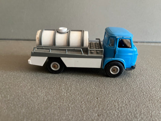 Ancienne Voiture Miniature Plastique Saviem SM 5C Transport Lait Norev au 1/43