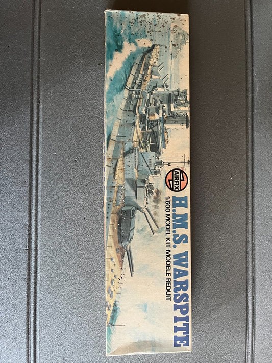 Maquette Militaire H.M.S. Warspite AirFix 1/600
