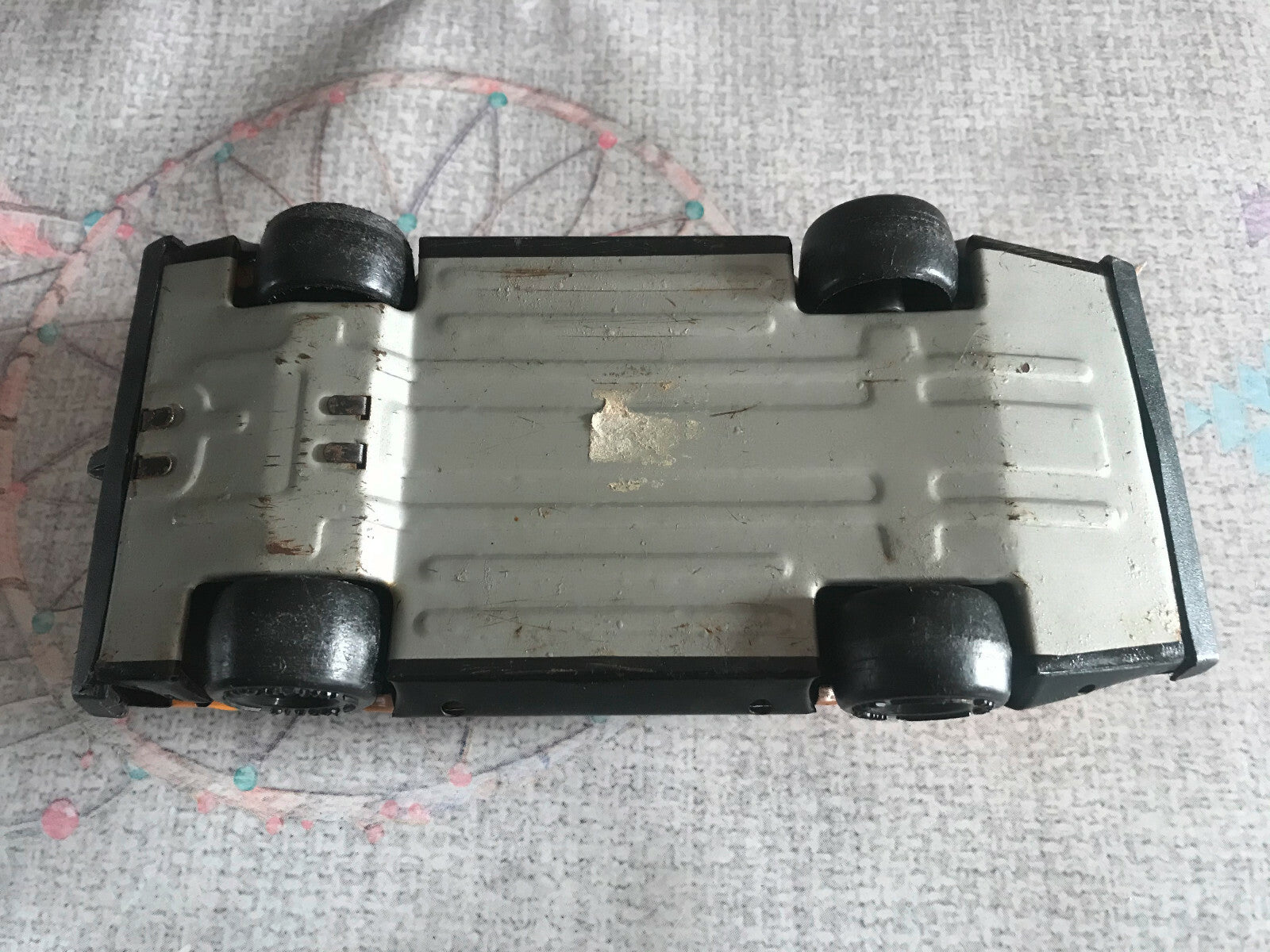  Ancien Jouet Voiture Course Ferrari Michelin Elf Tole Plastique Friction 22cm