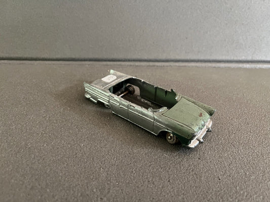 Ancienne Miniature Voiture Simca Chambord Dinky Toys Meccano France Epave