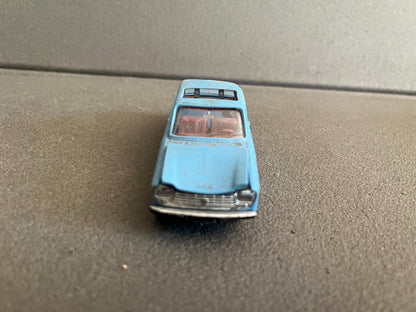 Ancienne Voiture Miniature Peugeot 204 Norev Plastique France Epave