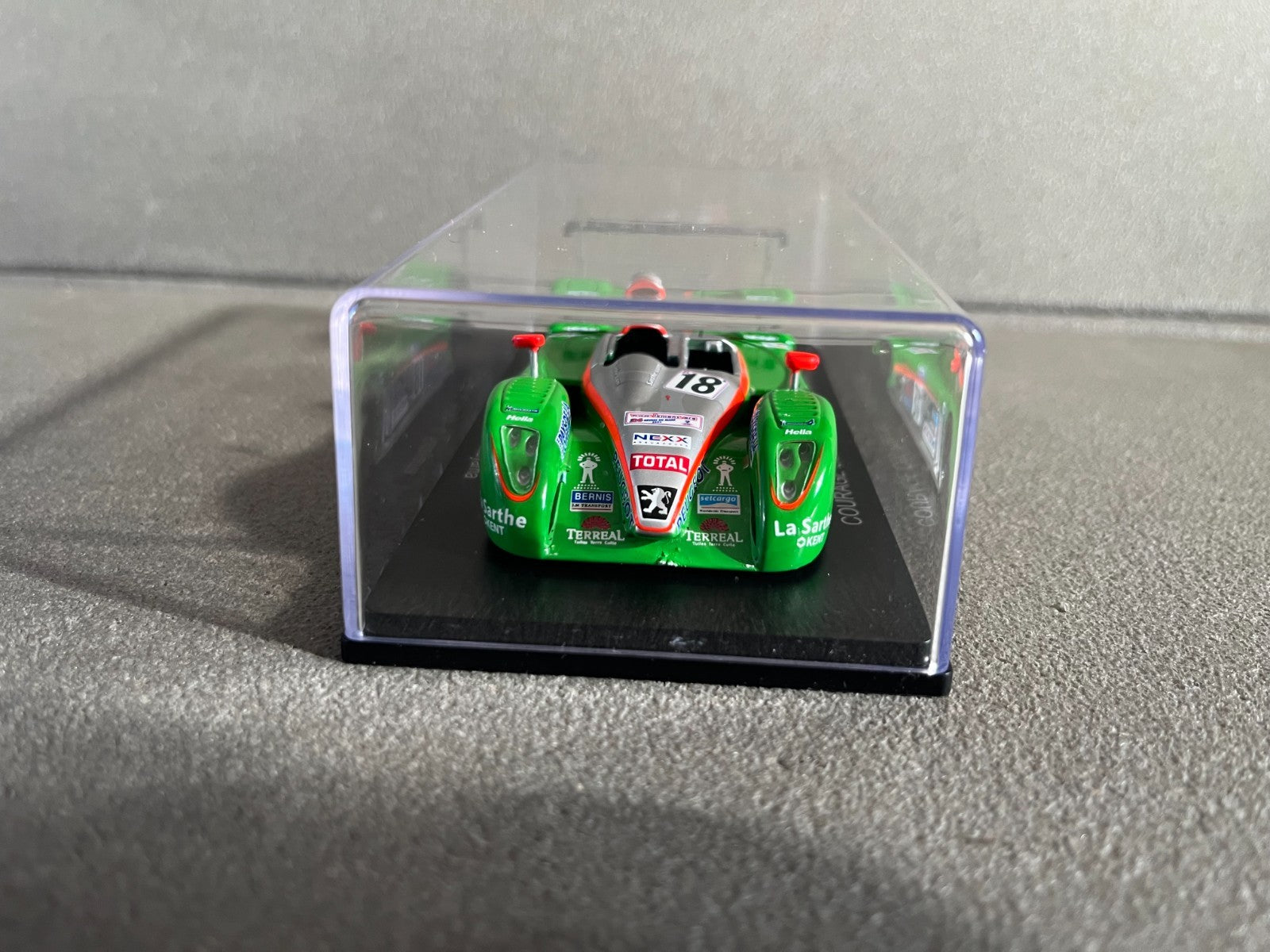 Voiture Miniature Courage C60 Peugeot Le Mans 2002 Spark Hachette 1/43