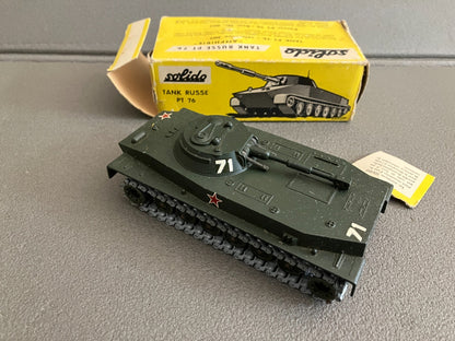Ancienne Miniature Militaire Blindé Char Tank Russe PT 76 207 Solido France 1/50