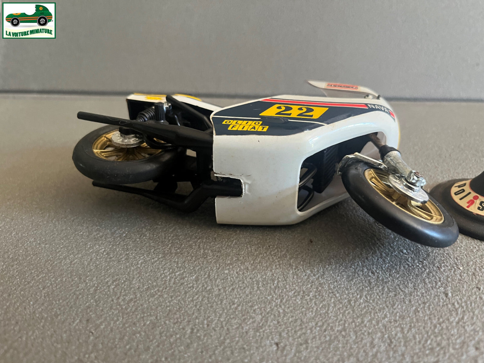 Ancienne Miniature Moto Suzuki 500 CC GP Olio Fiat 22 Polistil au 1/15