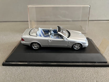 Voiture Miniature Mercedes Benz CLK Cabrio Schuco au 1/43