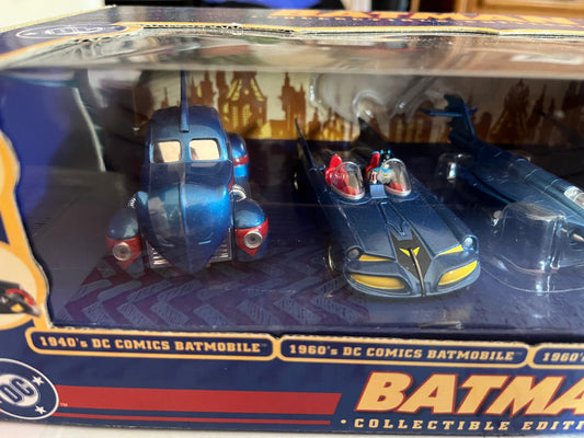 Voiture Miniature Batman 4 X Batmobile Batmarine Collectible Edition Corgi 1/43