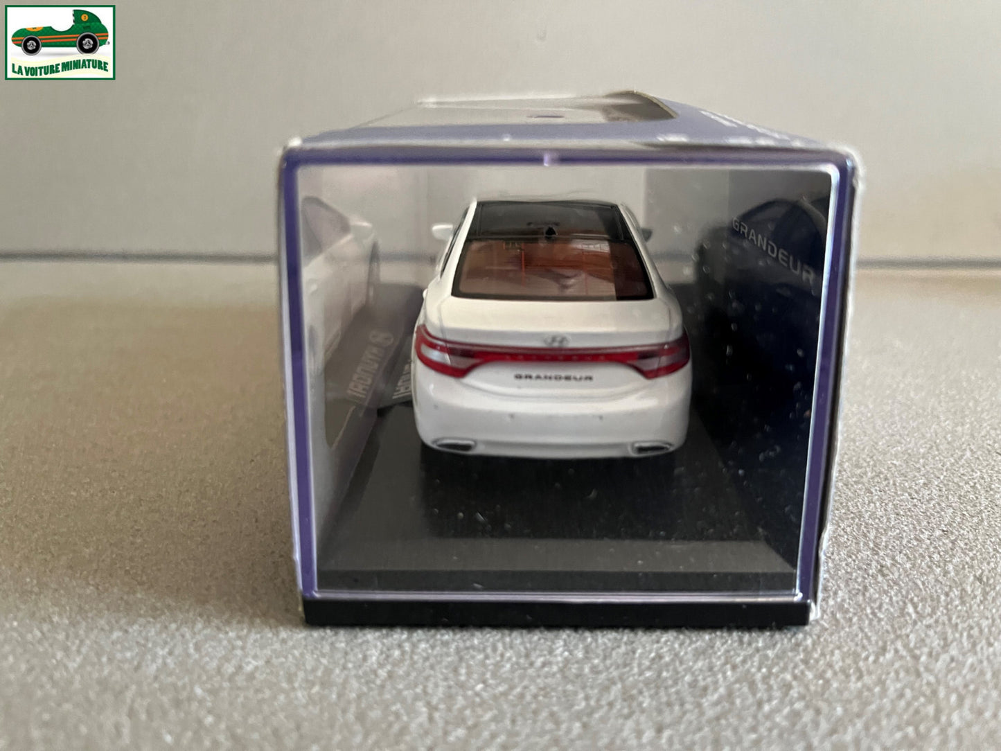 Voiture Miniature Hyundai Grandeur Pino B&D au 1/38