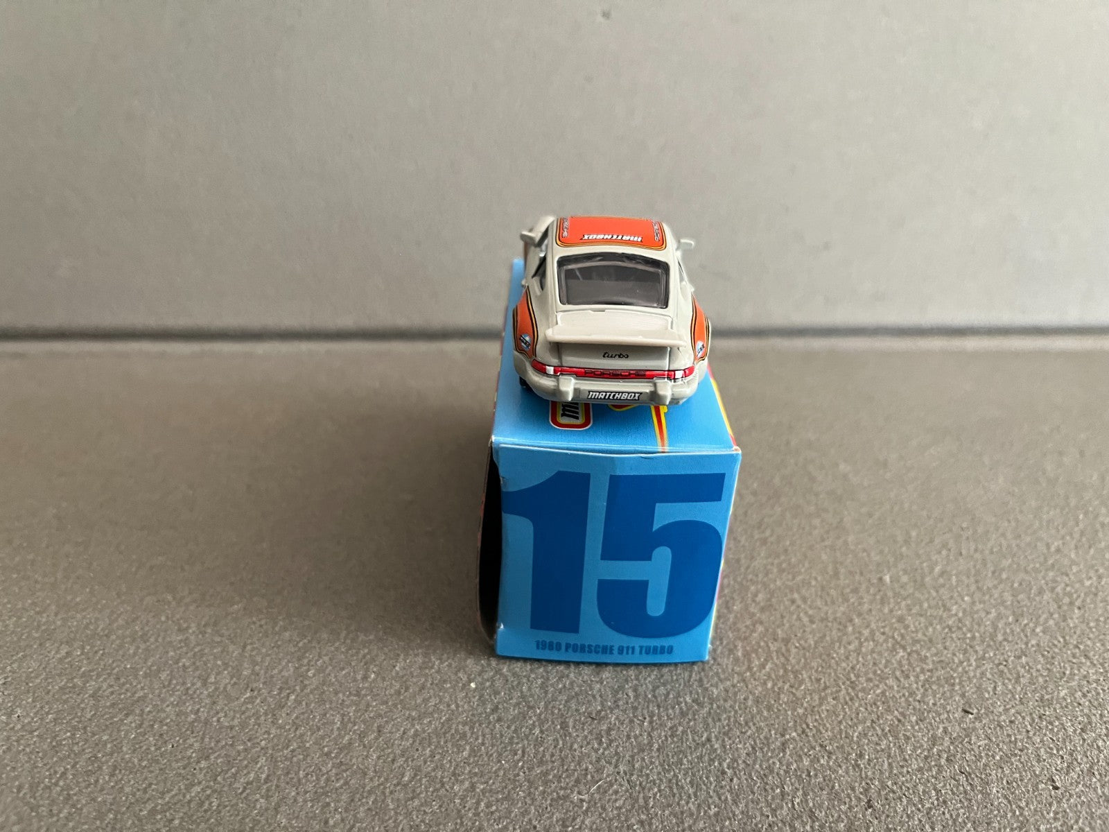 Voiture miniature 1980 Porsche 911 Turbo Matchbox Superfast Echelle Majorette