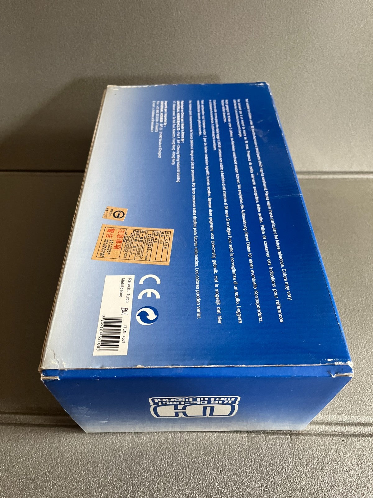 Voiture miniature Renault 5 Turbo Metallic Blue Universal Hobbies 4521 au 1/18