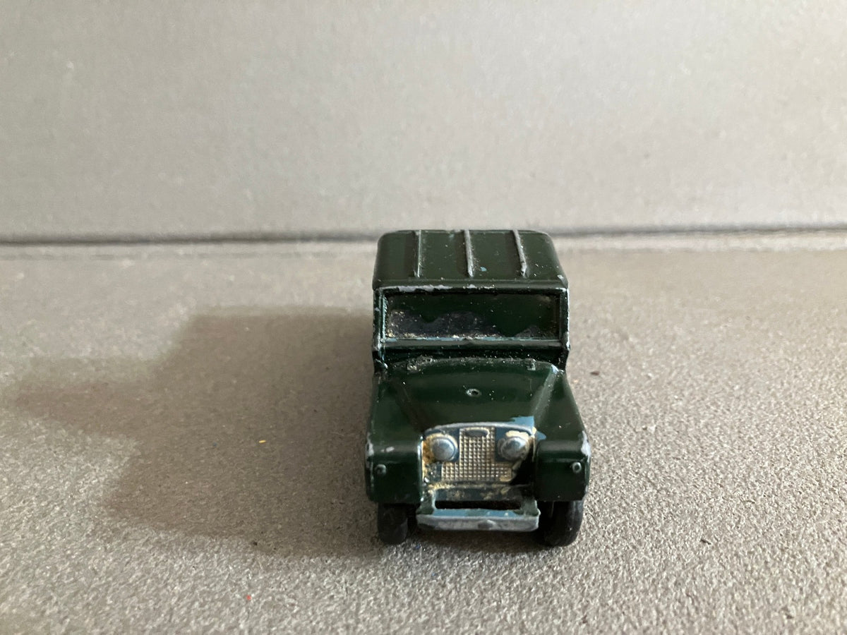 Ancienne Miniature Voiture Land Rover 109 W.B. Corgi Toys Epave 1/43