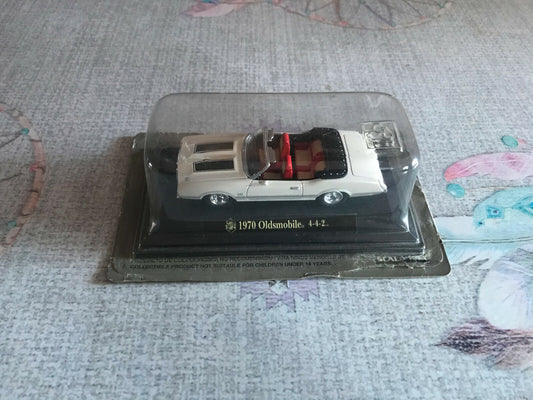 Voiture Miniature 1970 Oldsmobile 4-4-2 Fabbri au 1/43