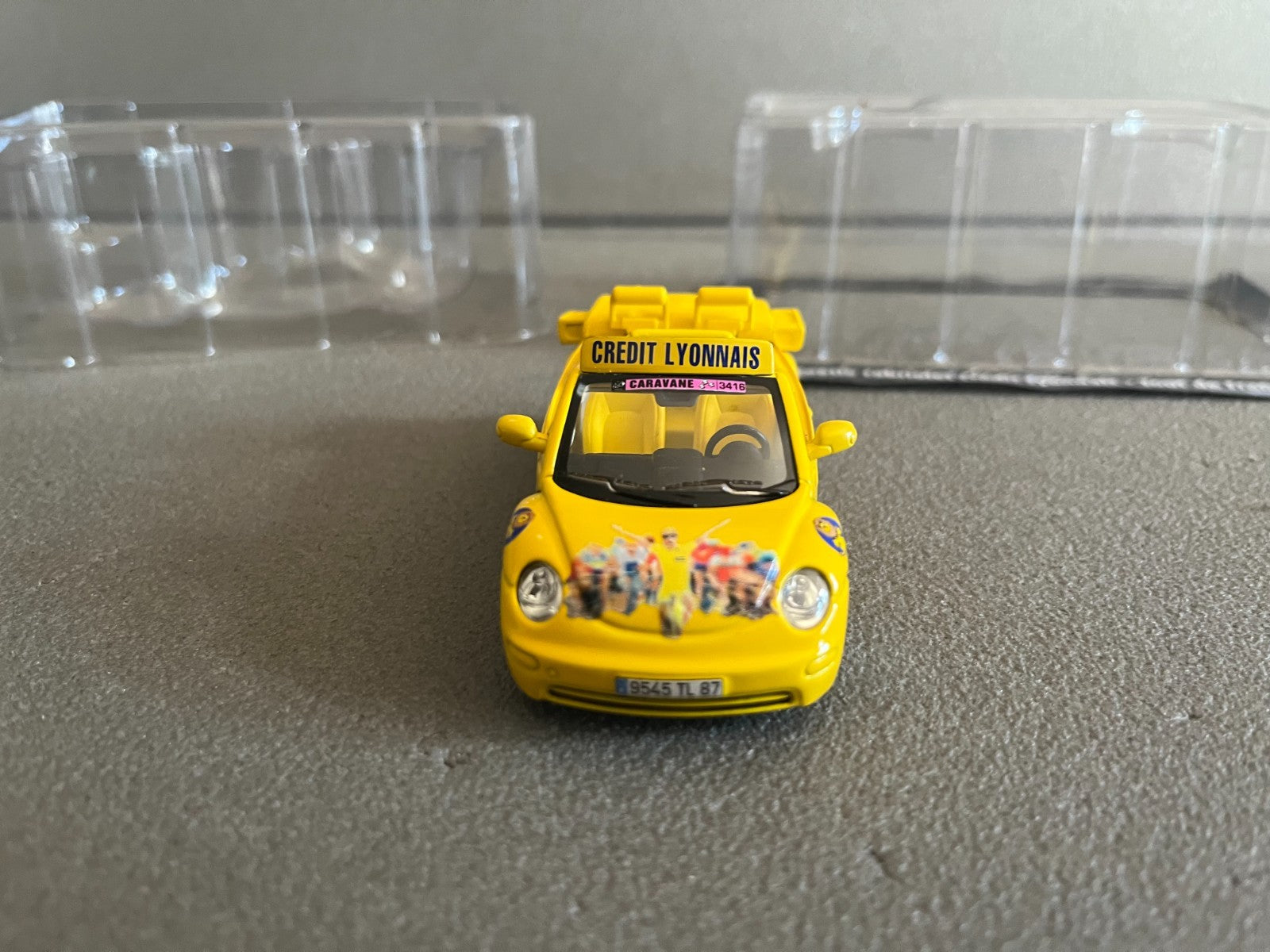 Voiture Miniature Volkswagen VW new beetle 2004 Tour de France Vélo Norev 1/43