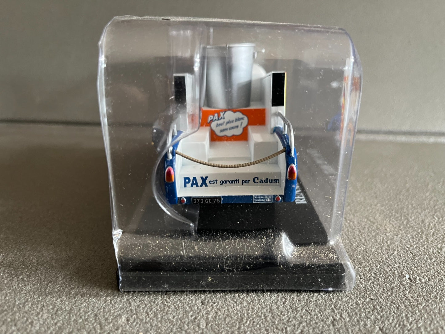 Voiture miniature Camion Renault 2500 KG PAX Auto Plus Hachette 1/43