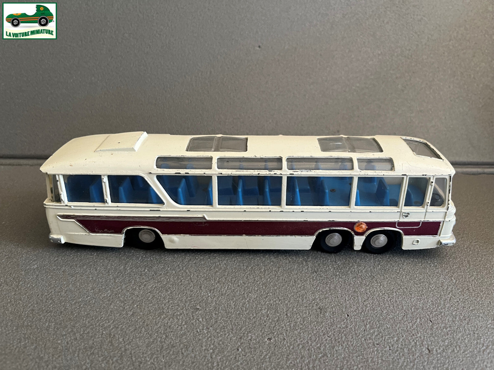 Ancienne Miniature Voiture Bus Vega Major Luxury Coach Dinky Supertoys Toys