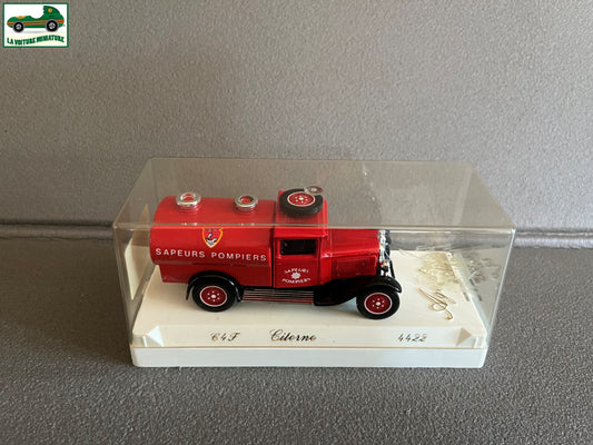 Voiture Miniature Citroen C4F Citerne Pompiers 4422 Solido au 1/43