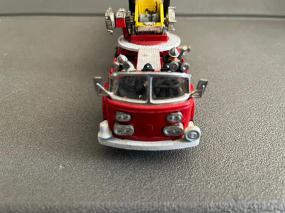 Voiture miniature Camion Pompiers Corgi Major Toys American La France GT Britain