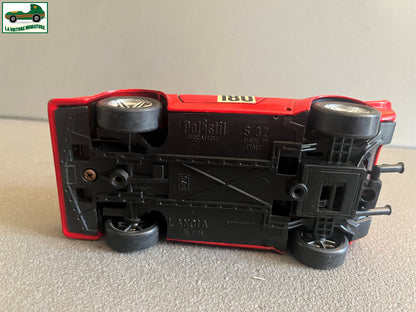 Ancienne Voiture Miniature Lancia Stratos Polistil au 1/25 Epave