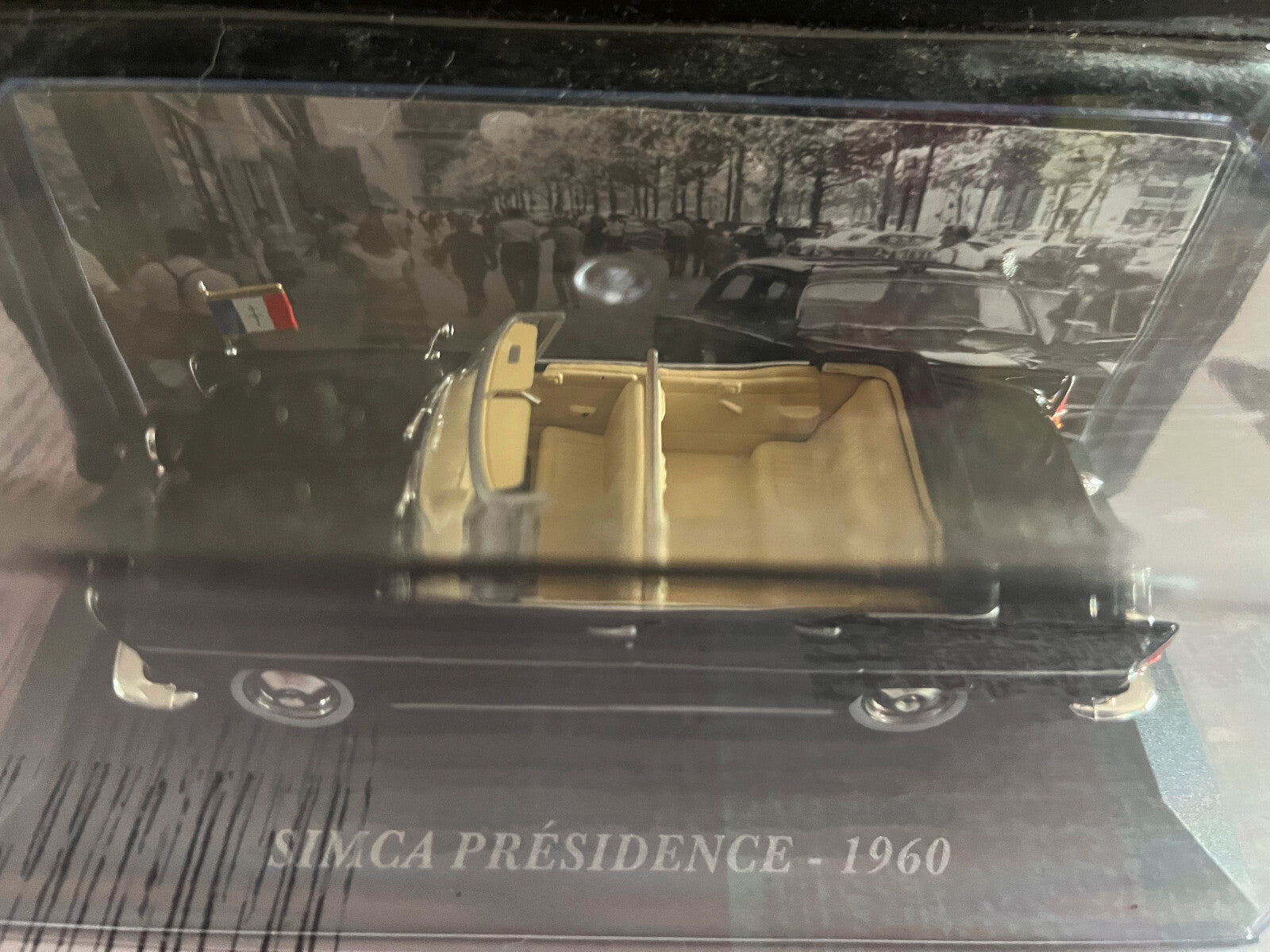 Voiture miniature Simca Presidence 1960 au 1/43