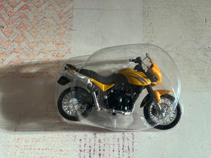 Moto miniature Triumph Tiger Motos à Collectionner Maisto Altaya au 1/18