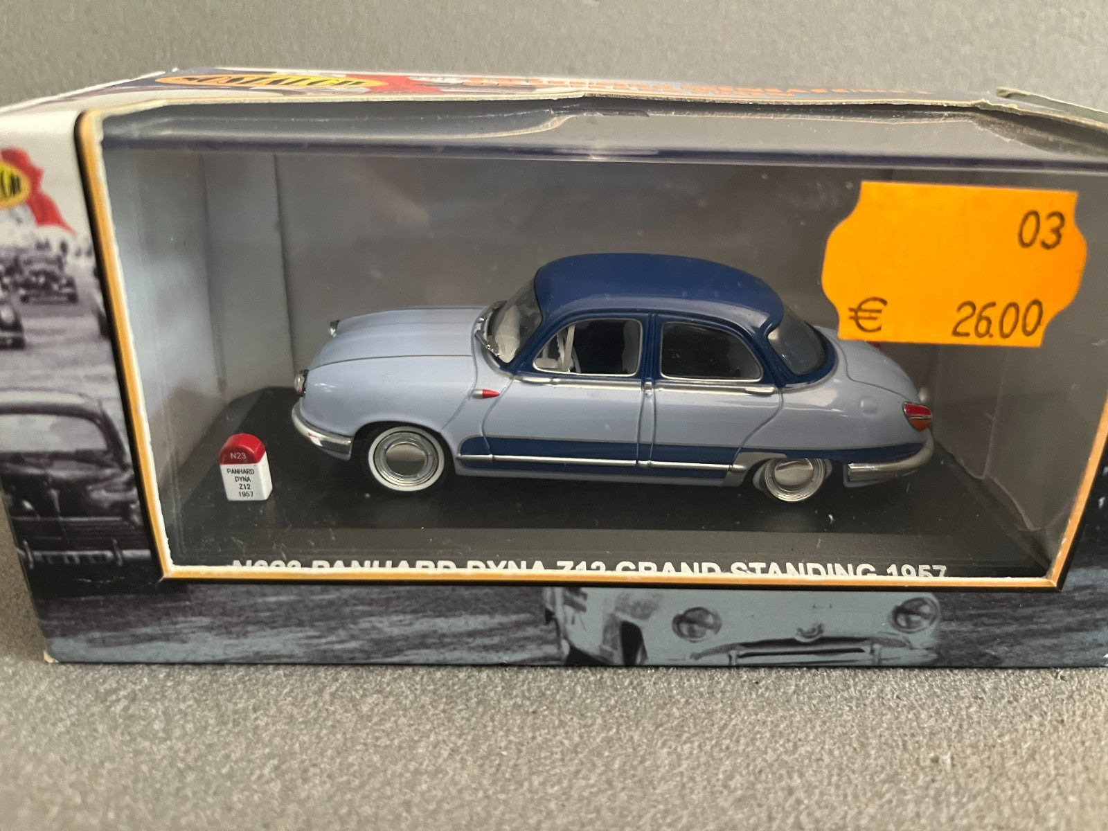 Voiture Miniature Panhard Dyna Z12 Grand Standing 1957 Nostalgie au 1/43