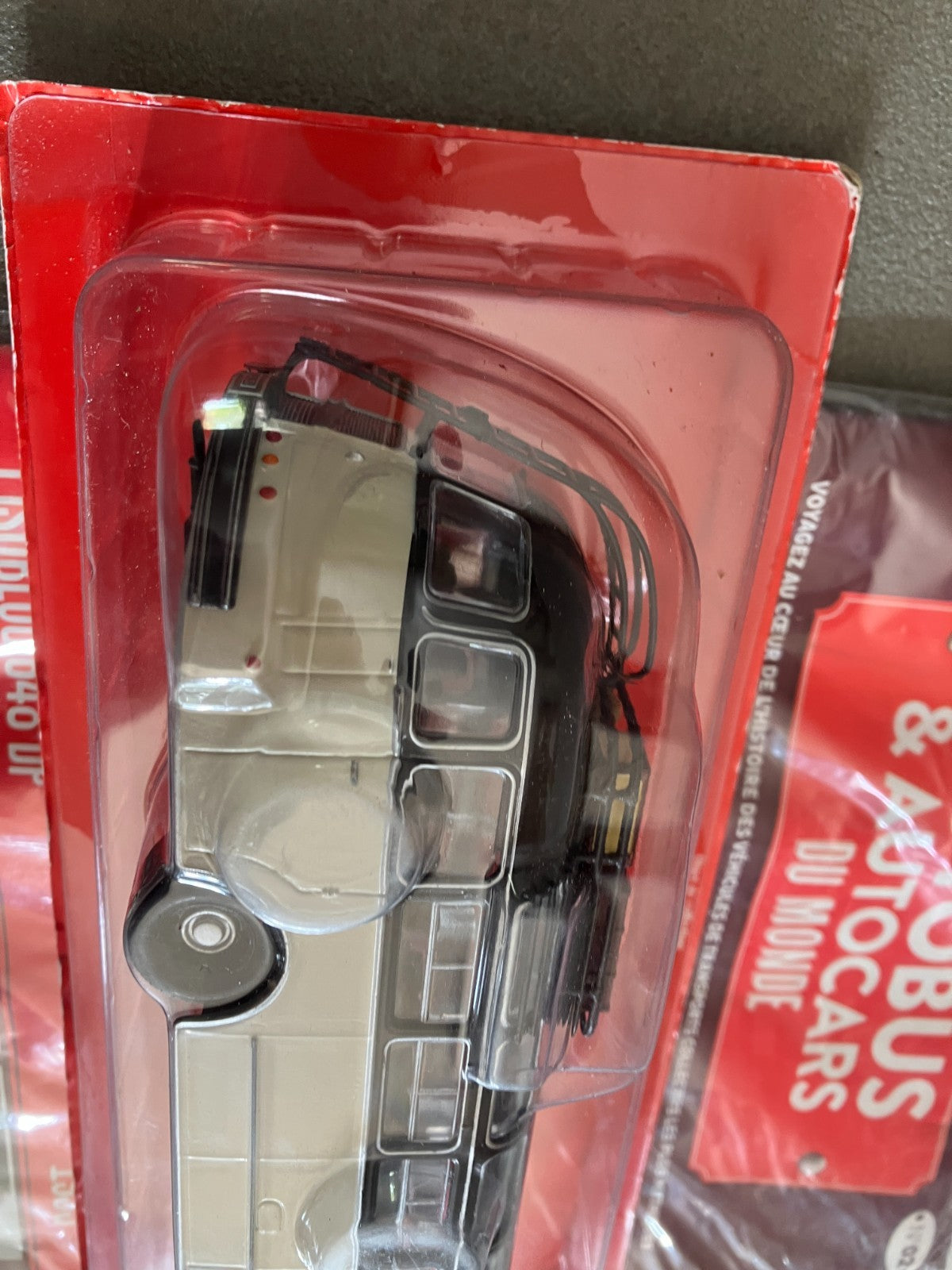 Voiture miniature Isobloc 648 DP 1/43 Autobus Autocars du Monde