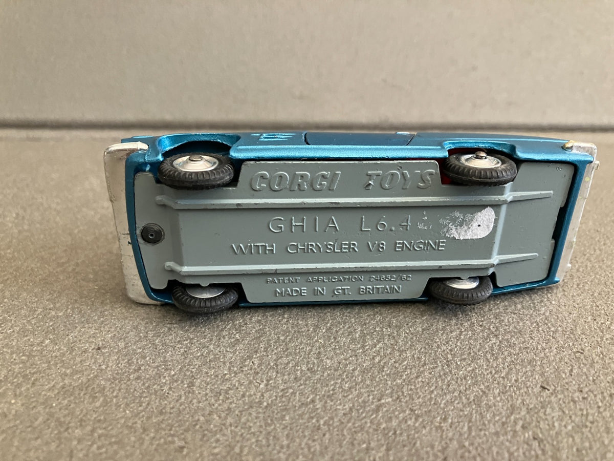 Ancienne Voiture Miniature Ghia L6.4 Corgi Toys England  1/43