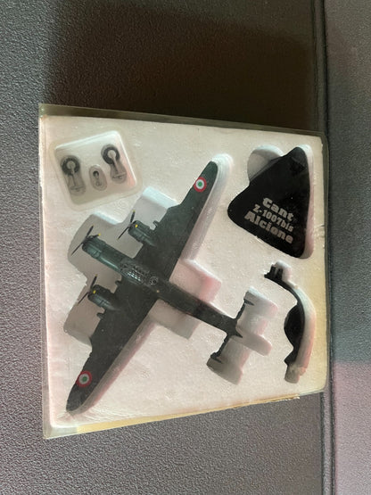 Avion miniature Militaire Cant Z-1007bis Alcione Editions Atlas 1/144