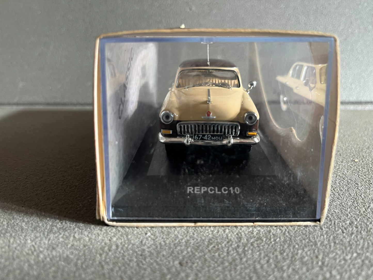 Voiture miniature Volga Gaz 21 1955 Ixo au 1/43