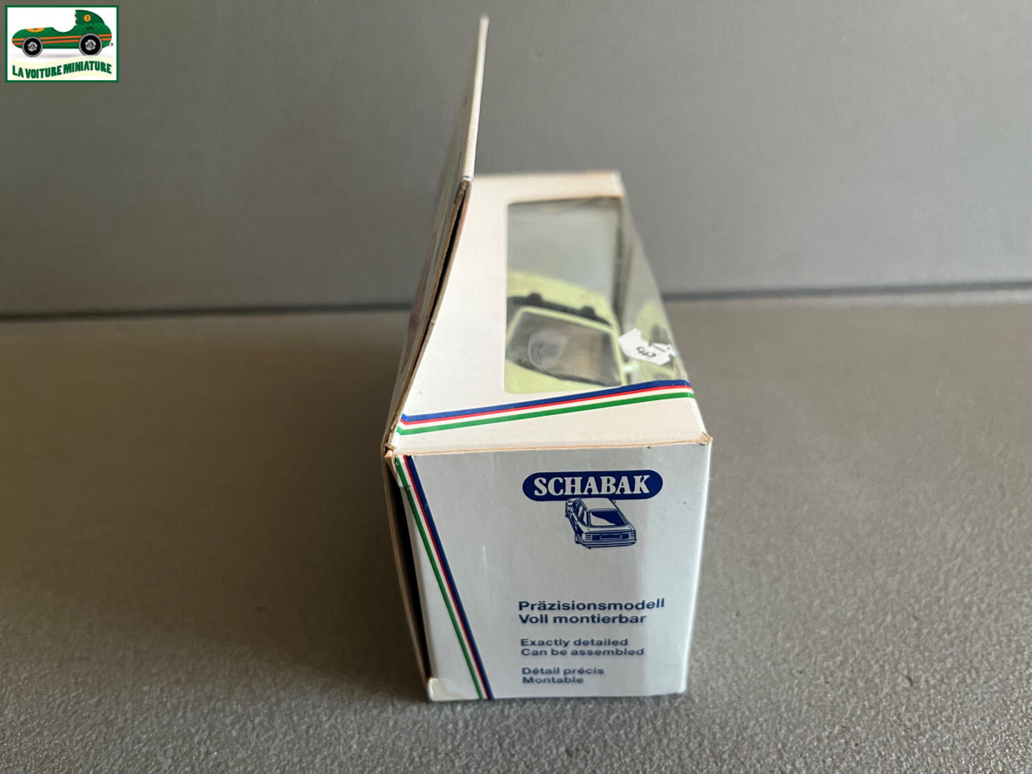 Ancienne Voiture miniature BMW Z1 Schabak au 1/43