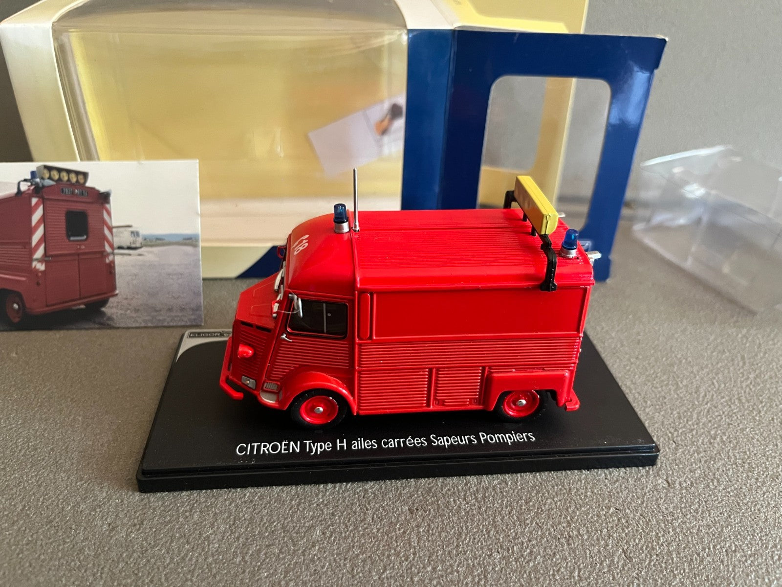 Voiture Miniature Camion Pompiers Citroen Type H ailes carrées Eligor au 1/43