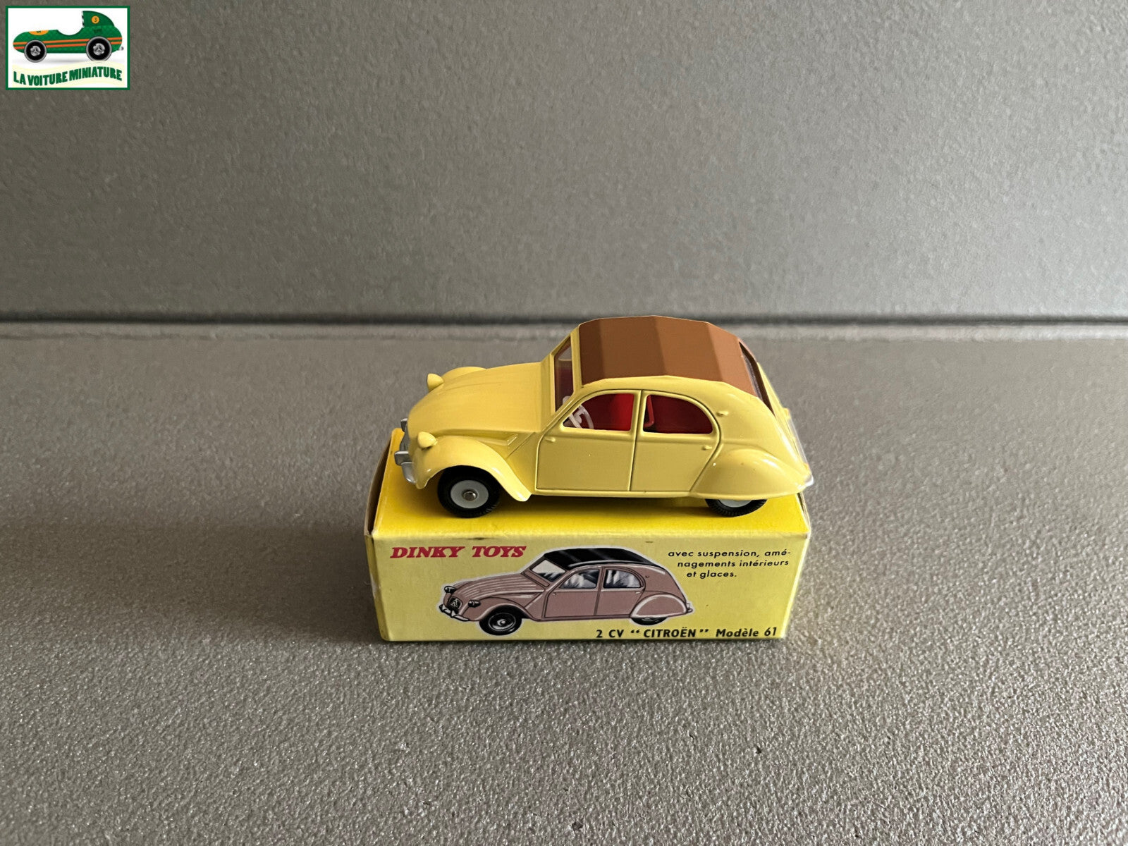 Voiture Miniature Citroen 2CV Modèle 61 Dinky Toys Atlas 558