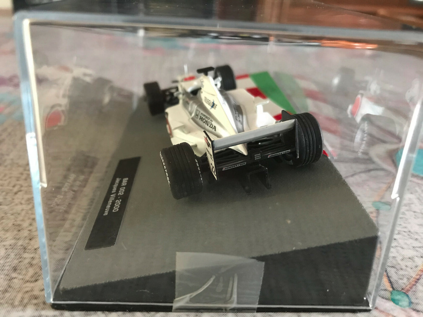 Voiture miniature Formule 1 F1 Bar 002 2000 Jacques Villeneuve au 1/43